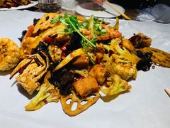 -嗨辣小聚·盘锦河蟹·海鲜烧烤龙虾(盘锦十年好店)