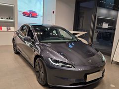 -TESLA 特斯拉(上海太古汇体验店)