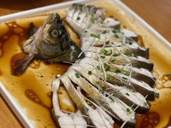 清蒸武昌鱼-莲餐厅·湖北菜·藕汤是头牌(愚园路店)
