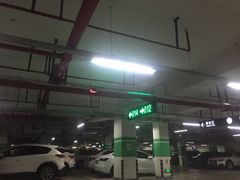 -经纬汇-停车场