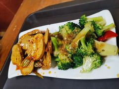 精品凉菜-帖老大羊肉汤烩面烧烤(康复后街总店)