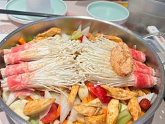 -黄记煌三汁焖锅(新佳丽江汉路店)