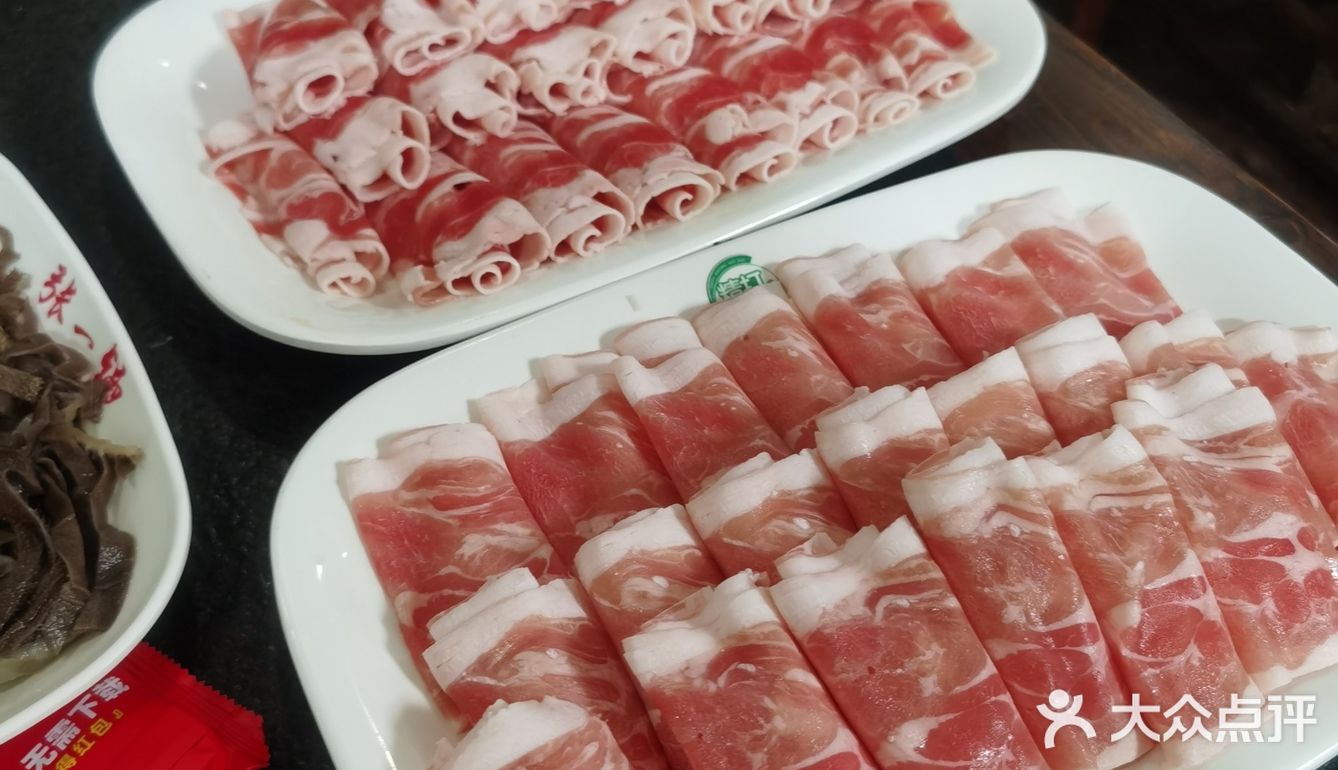 晚上也比较多，直接去的三楼 价钱比较便宜，经济实惠