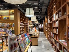 -百新书局(尚悦湾店)