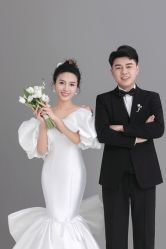 -喜爱高定婚纱摄影
