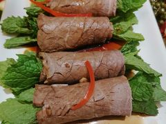 薄荷牛肉卷-云海肴·汽锅鸡·云南代表菜(东坝金隅店)