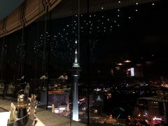 -云顶旋转自助景观餐厅