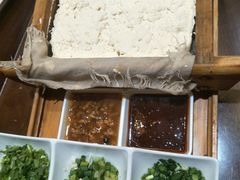 -东口码头·烧鸽子·鱼头泡饼·地方菜(金鹰悦城店)