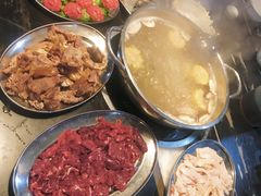 -牛一煲美食(江高店)