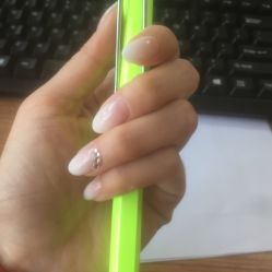 -悦指间美甲美睫