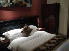 -屋顶顶城市·江景酒店-客房部