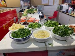 -李记称盘牛杂串串(广厦店)