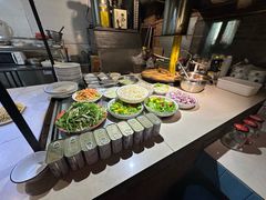 -鱼窝棚柴火铁锅炖(富山屯店)