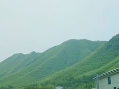 -安吉龙王山峡谷漂流