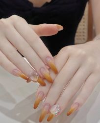 -桃色美甲沙龙