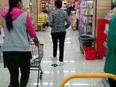 -义乌小商品直销超市(新浦店)