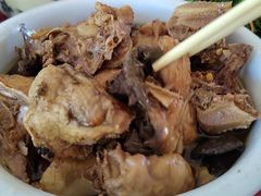 柴鸡炖松蘑-北京龙庆四季香农家饭庄·灶台鱼·碳烤虹鳟鱼(龙庆峡店)