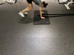 -汗水空间私教健身连锁(SM广场店)