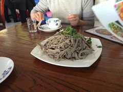 -溢心园香河肉饼总店