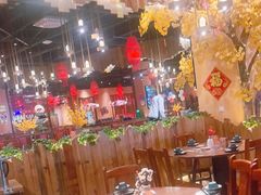 -老滇山寨•云南特色菜•地方菜•民族风情歌舞表演(金碧店)