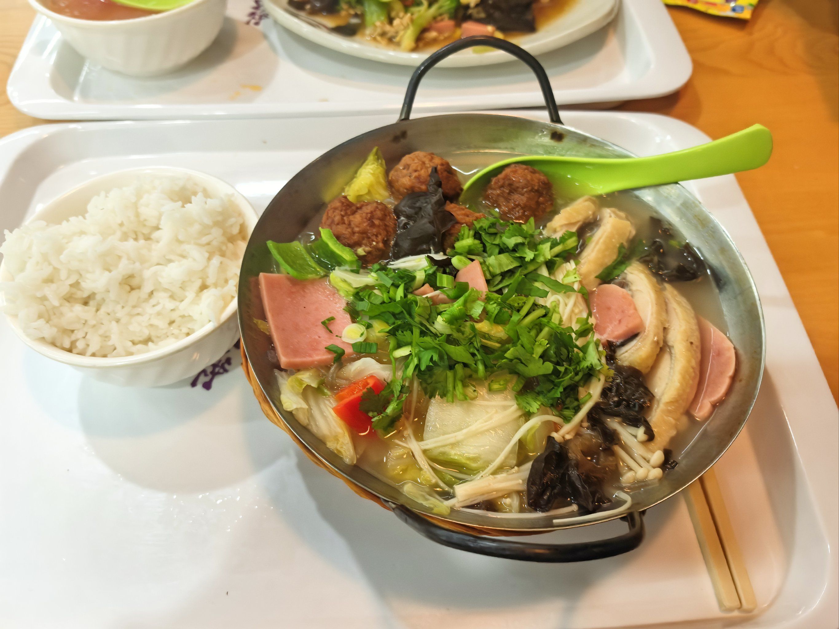 教工食堂三鲜锅仔测评