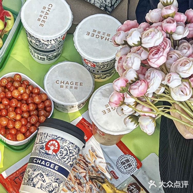 带上霸王茶姬去野营‼️低脂低卡的奶茶我看谁不冲