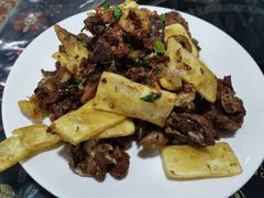 -泸沽肴(泸沽湖大洛水村农村信用社旁店)