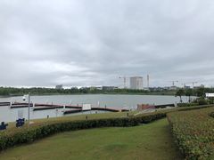 -上海滴水湖皇冠假日酒店