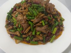 -余杨鸭鸭餐厅