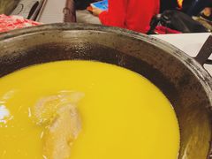 -鲜入围煮花胶鸡海鲜火锅