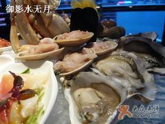 海鮮併盤的一角-香港喜来登酒店蚝酒吧