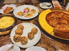 -猪啊牛呀羊啊铜盘烤肉(正大广场店)