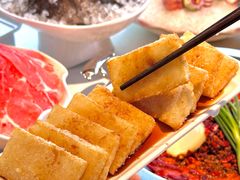 -茅草房·河畔园林火锅