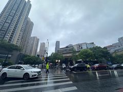 -瑞虹新天地月亮湾