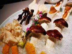 菌菇拼盘-领鲜天下·焗海鲜·花胶鸡(天目里店)