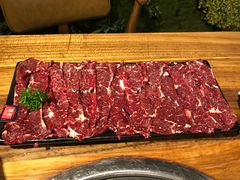 雪花牛肉-牛村来人潮汕牛肉火锅(西单店)