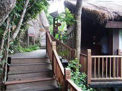 每天上下的阶梯-三亚亚龙湾人间天堂鸟巢度假村