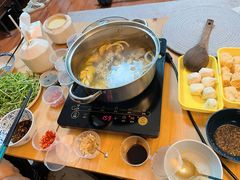 椰子三黄鸡-烹然四季椰子鸡火锅(团结湖总店)