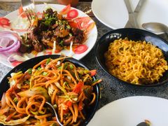 -Lake Shore Hotel & Restaurant