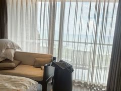 -三亚湾海居雅高铂尔曼度假酒店