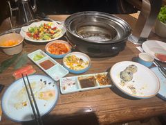 -明洞阿姨·韩式酱蟹烤肉·创意料理(三元桥店)