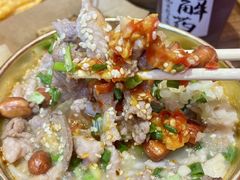 -鹤江桥·红油牛肉粉(SKP店)