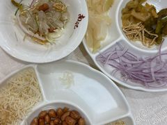 配好料的鱼生-寻味顺德·南记酒家·传统顺德菜·鱼生(广源路店)