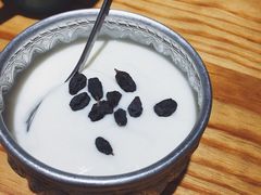 自制酸奶-塔哈尔·新疆盛宴(城西银泰店)