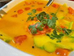 -月亮眼花园餐厅书吧酒吧