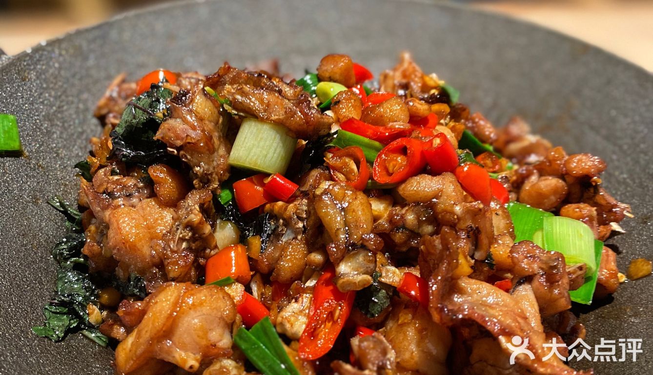 肉汤拌饭和臭豆腐是绝配，不信你试试。