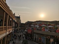 -王府井奥莱临潼小镇(临潼店)