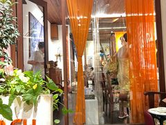 -Cuc Gach Quan Restaurant