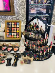 -ANNA SUI