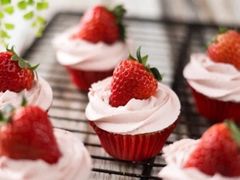 春樱草莓蛋糕-星巴克臻选(郑州国贸360广场店)